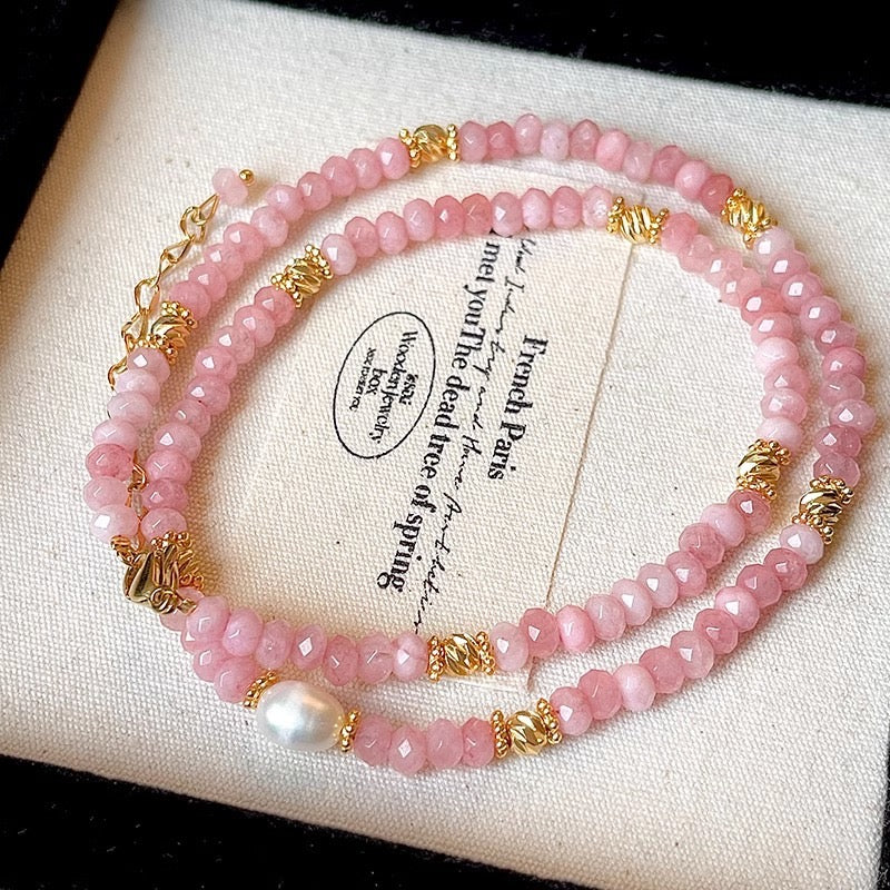 Natural pink stone beaded necklace with pearl pendant