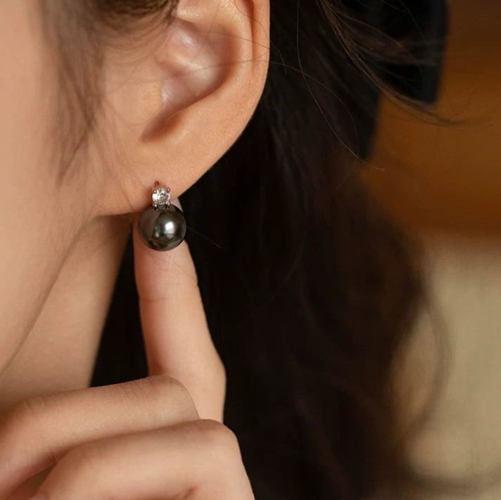 Black Pearl Earrings