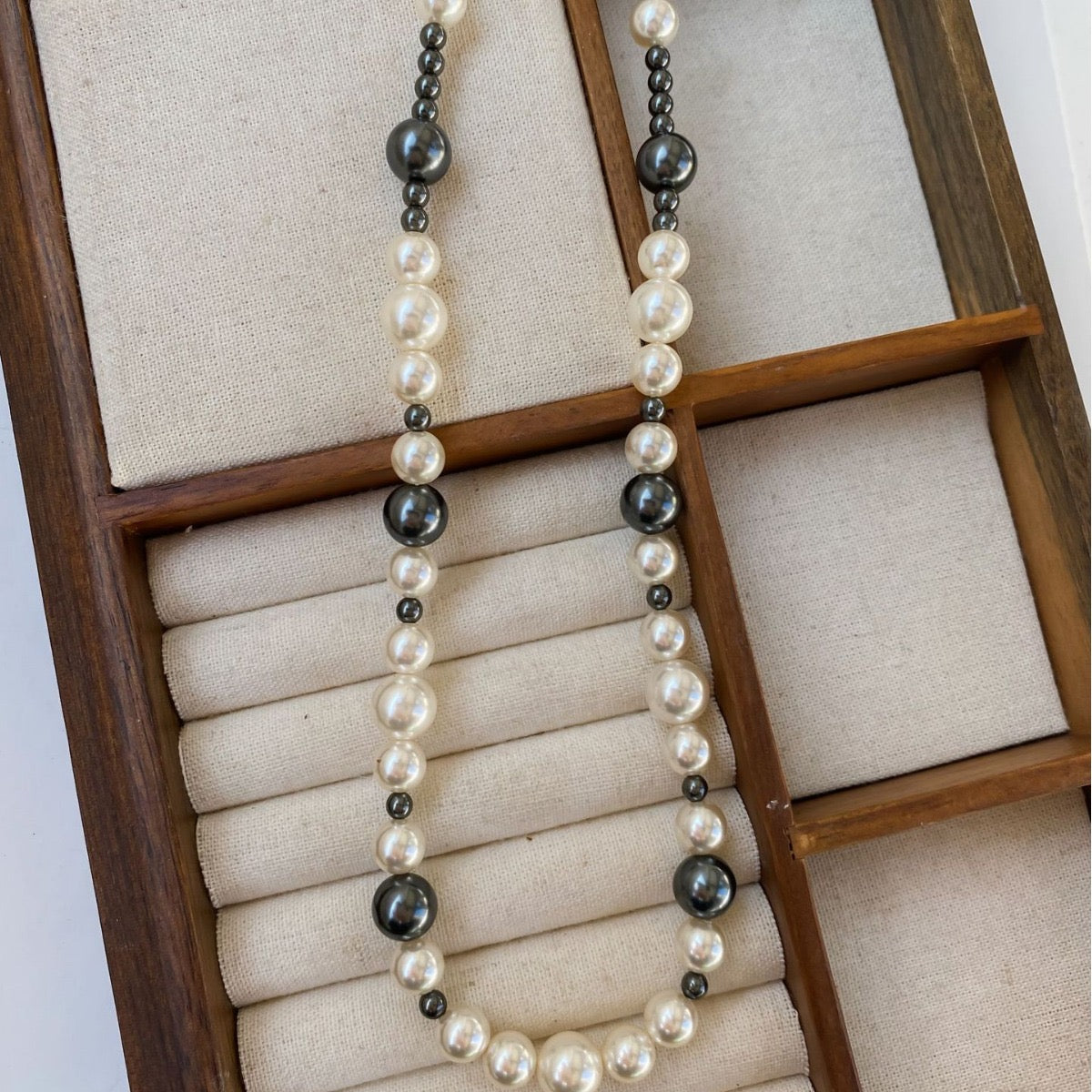 Black&White Pearl Necklace