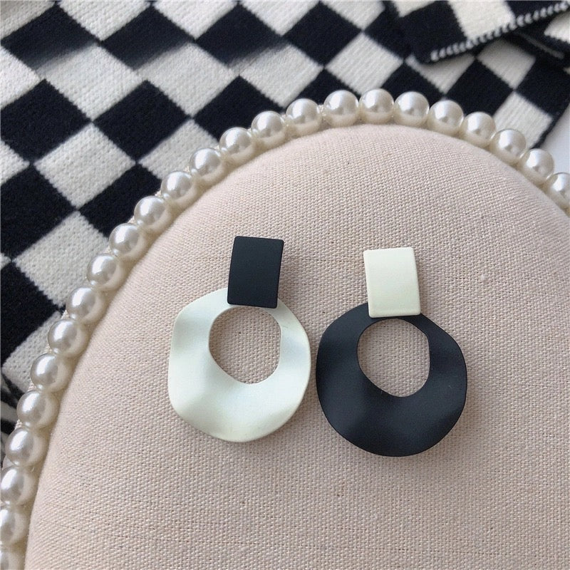 Black&White Circle Earrings